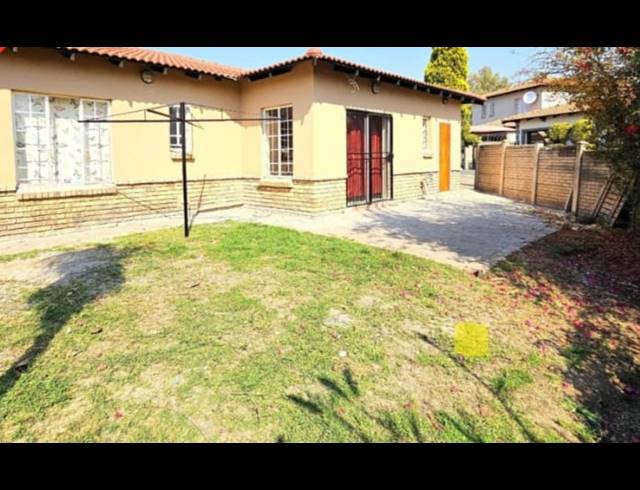 3 BEDROOM FREESTANDING FOR SALE IN WATERVAL EAST